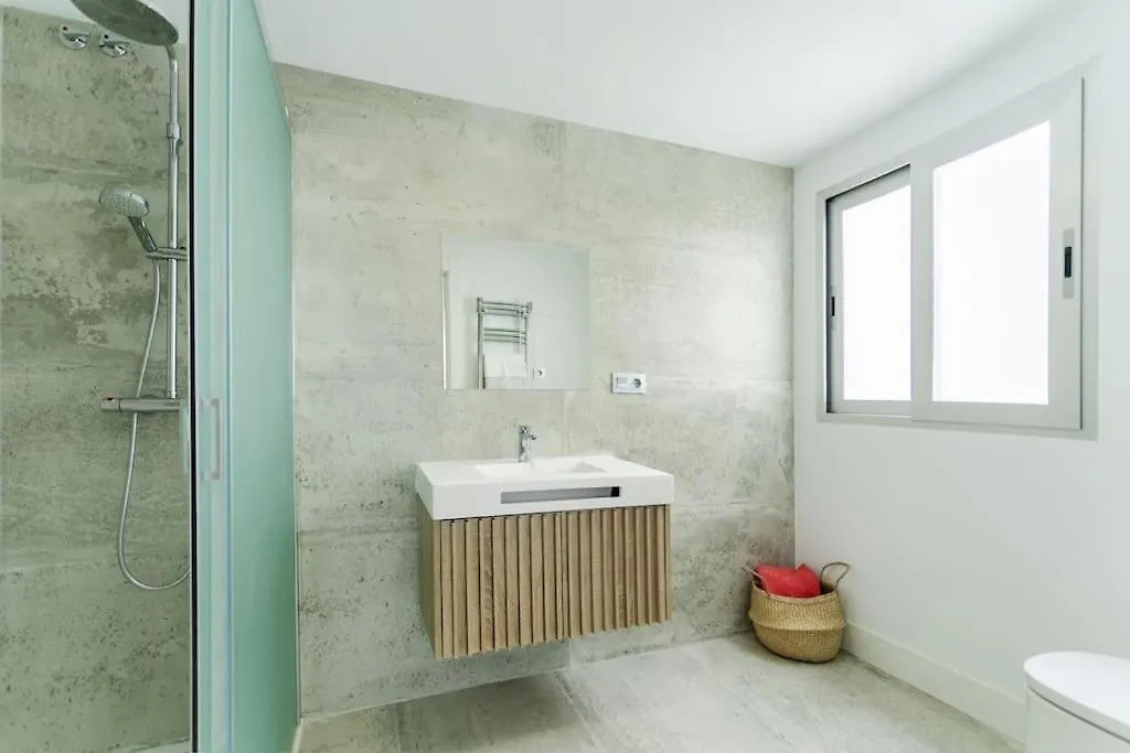 Moderno Y Completo Apartamento Frente Al Mar Málaga