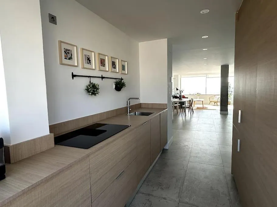 Moderno Y Completo Apartamento Frente Al Mar Malaga Spain