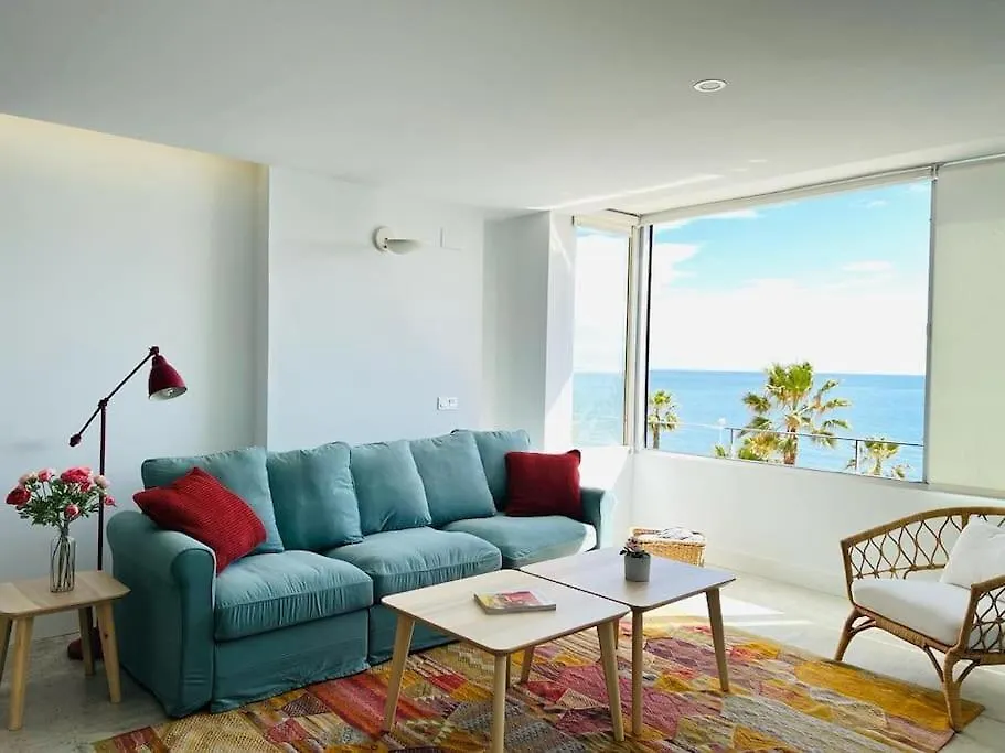 Moderno Y Completo Apartamento Frente Al Mar Malaga Spain