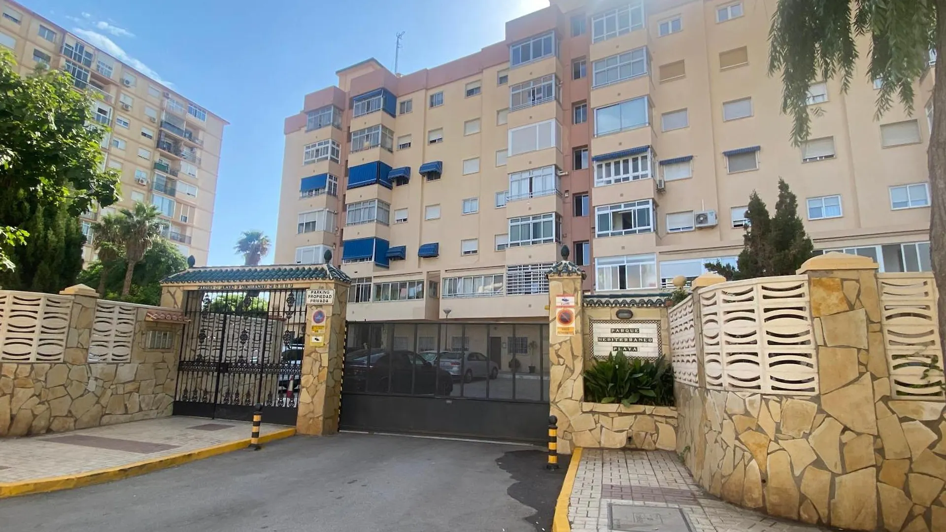 Moderno Y Completo Apartamento Frente Al Mar Malaga